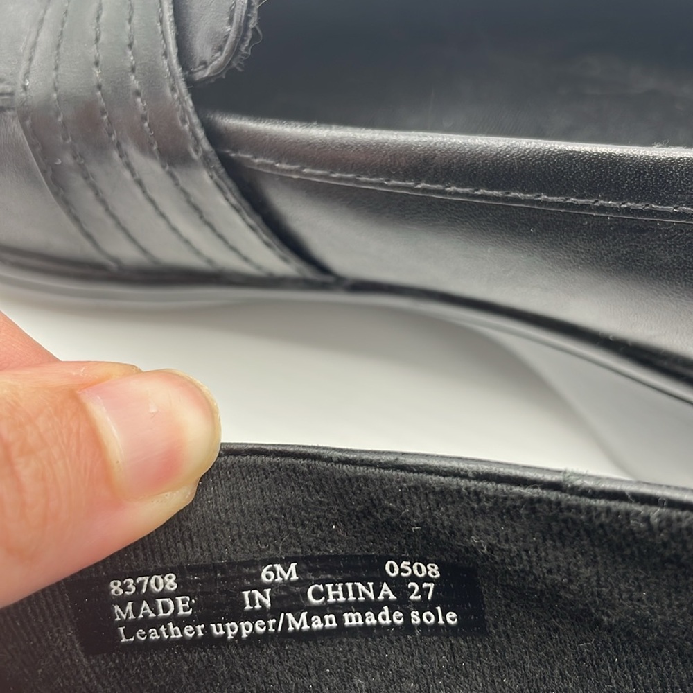 Clark’s Black Leather Buckle Loafers - Picture 8 of 9